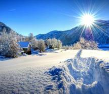 唯美雪景高清壁纸好美的雪景头像:下雪了,雪景图片唯美温馨主题头像