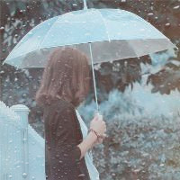 淋雨头像 女生淋雨头像 意境女生淋雨头像打伞的