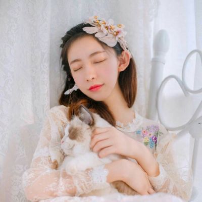 森系小清新女头像_森系清新美是心灵的觉醒【点击鼠标右键下载】