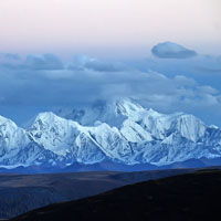 终年积雪的冰川雪山图片头像