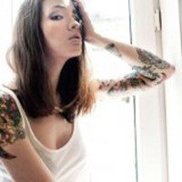 带有麋鹿纹身女头像_微信头像图片大全