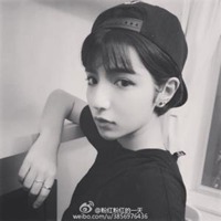 短发头像女生高冷黑白_微信头像图片大全