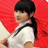 高马尾齐刘海头像