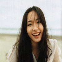 大笑的女生头像点击鼠标右键下载