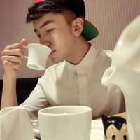 忧郁成熟的男生微信个性头像当爱如黄河之水时