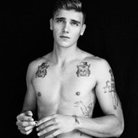 很拽的微信头像爷拽的有资本 很拽的微信头像爷拽的有资本