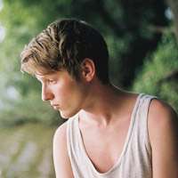 很拽的男生欧美个性微信头像爱让我神经都快失