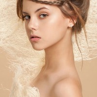 欧美意境风女生头像给你爱都埋在心里