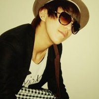 非主流男生静态头像守在你的身边做你唯一的男