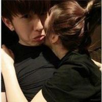 情侣头像也意境爱应该是简单的情感 情侣头像也意境爱应该是简单的情感