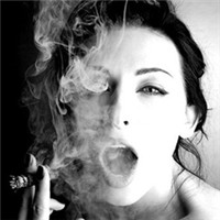 可爱的女生黑白非主流头像还有两姐妹在里面的