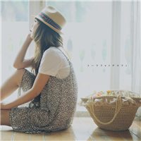 写到这里,我眼泪还是不争气的往外流以前的我永远想着要离父母越