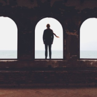 颓废微信头像图片不要把自己看的太重