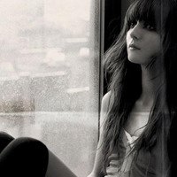 微信个性头像低下头哭泣,只是不想让你