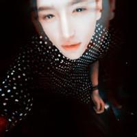 男生头像哭着笑吧