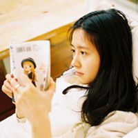 的六月微信女生头像笑着相遇哭着别离温暖相依