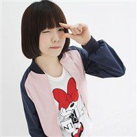 物质改变生活很现实的女生时尚头像