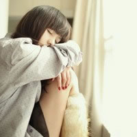 丰韵娉婷的小女生自拍可爱微信头像假装的幸福谁来戳破