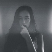 你给我的疼痛黑白影像女生头像