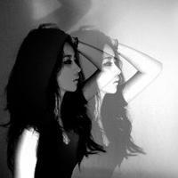直长发美女头像