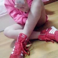 微信头像女生盘腿坐盘腿坐的女生头像