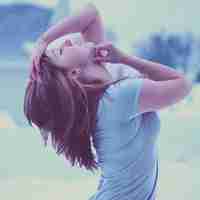 Q空间静态女生头像