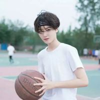 擦肩而过微信男生头像