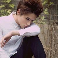 英伦风意境伤感的男生微信头像