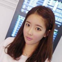 霸气的带字抽烟女生微信头像