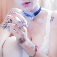 别tm以为抽烟喝酒的菇凉就不是好菇凉女生头像q友