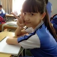 女生穿校服侧面头像