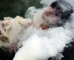 给几张霸气点的微信头像男生的最好是抽烟的