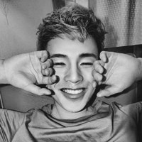 玩相机非主流个性潮男