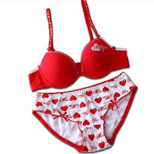 情侣钥匙扣少女人物