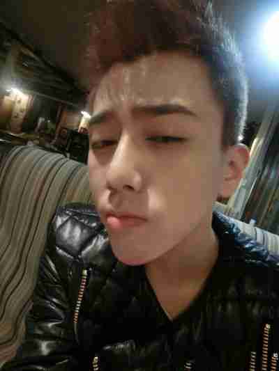 后时尚帅气个性男生非主流微信头像