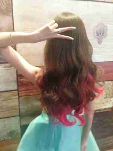 微信头像女生背影长发剪刀手被赞类别非主流可爱