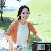 素服花下森系非主流女头