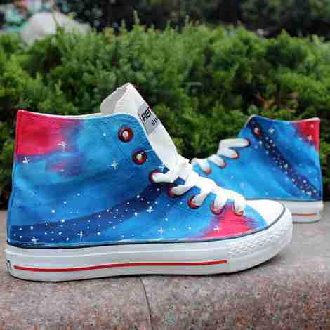 渐变深邃星空高帮手绘鞋个性涂鸦帆布鞋