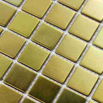 镜面+墙行走风景