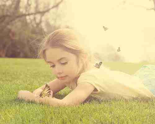 娇羞的女生个性唯美微信头像