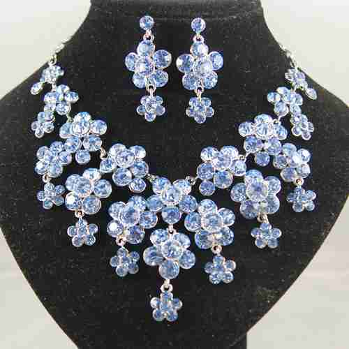 花朵宝石项链耳坠