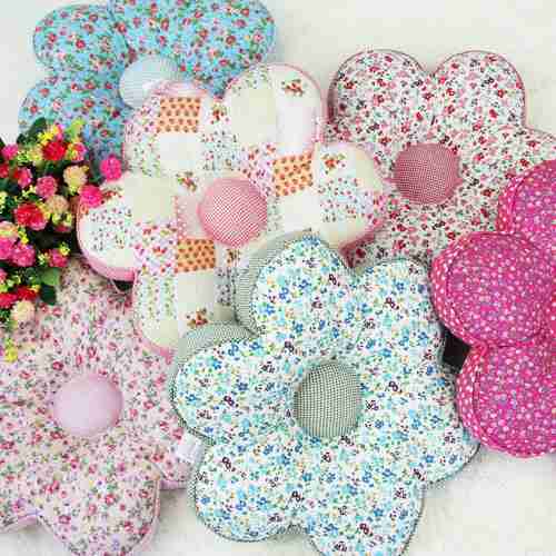 抱枕布艺家居七彩花朵梅花