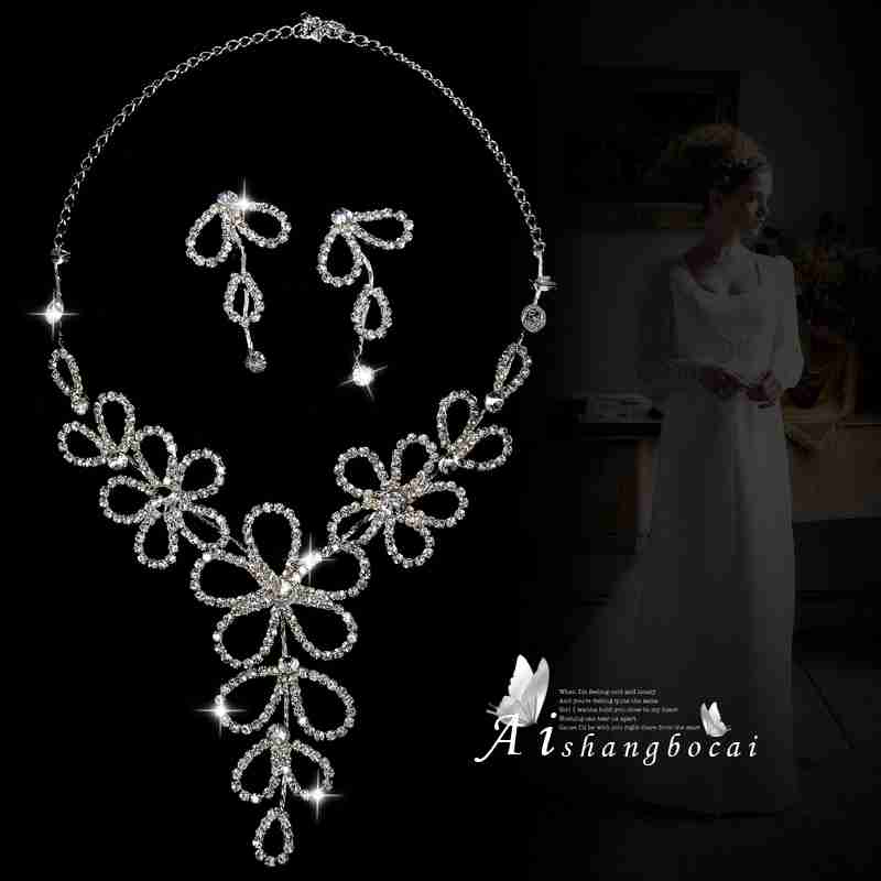 花朵项链婚纱水钻