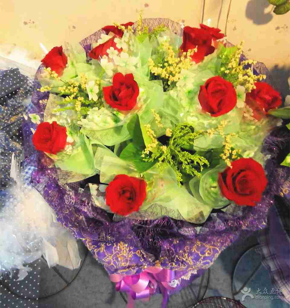 唯美鲜花店团购汉中唯美鲜花店枝玫瑰礼盒