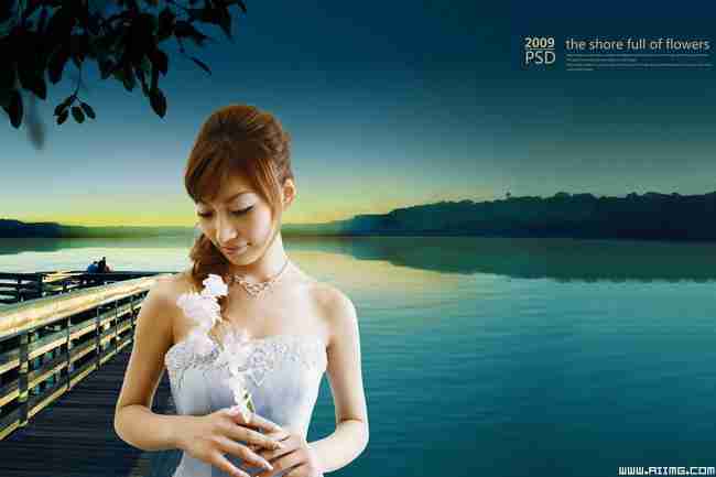 手持鲜花的美女