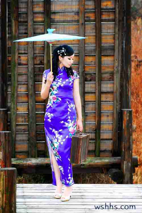 图旗袍美女_飘逸星空