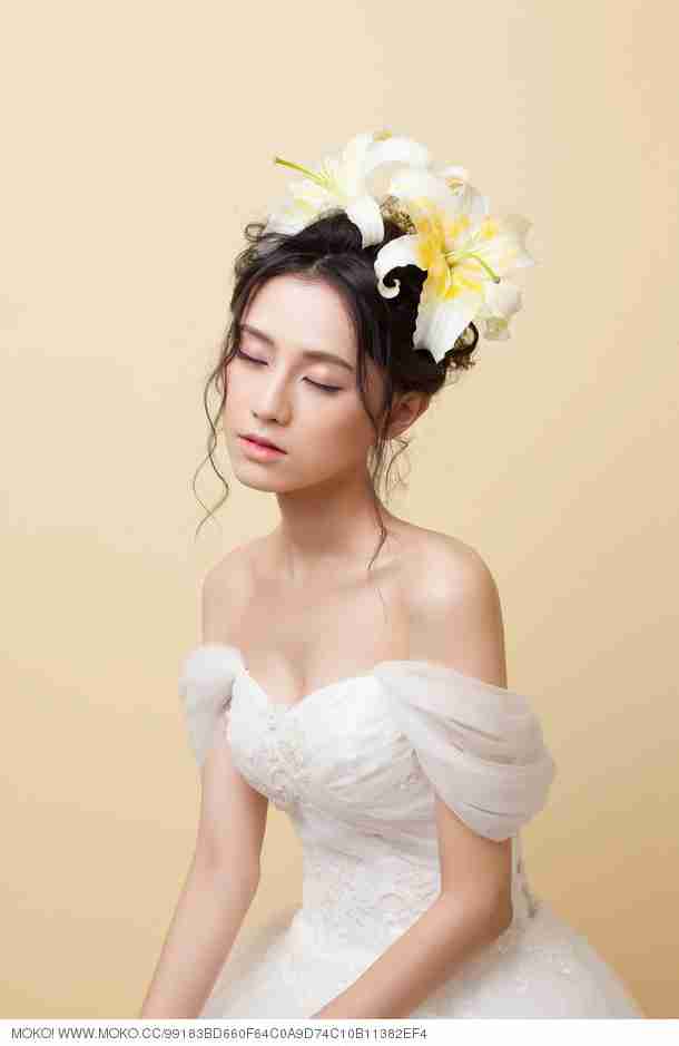 气质美女花仙子造型写真集