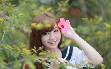 美女校花清纯美女萱萱户外可爱迷人写真