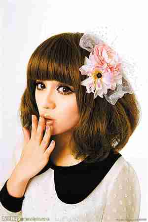 戴花高清美女摄影图__女性女人