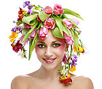 头顶鲜花的美女人物高清摄影图片